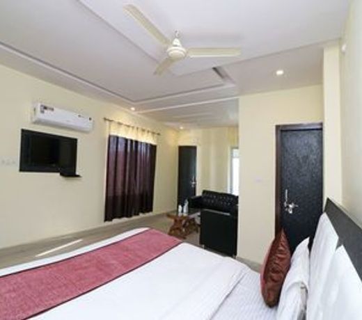 FabHotel Radha Regent Mathura Junction