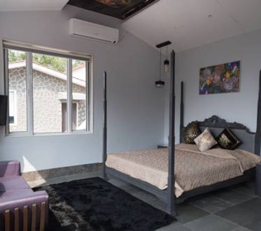 LXR Chalets