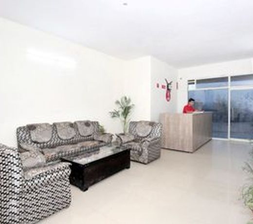 OYO 11369 Hotel Noor