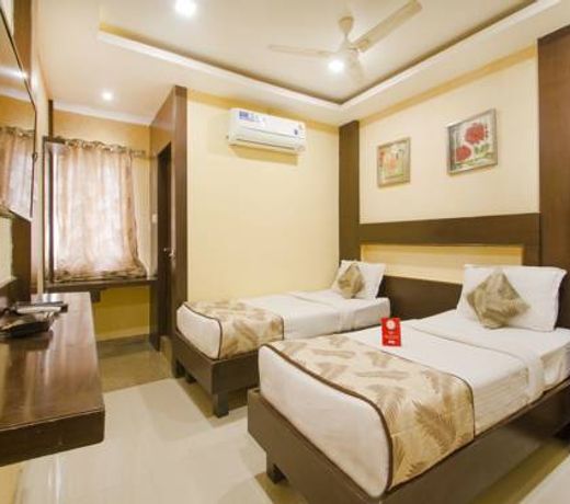 OYO 10168 Hotel AVS Sweet Magic