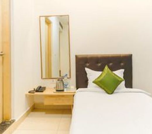 FabHotel Aamantran
