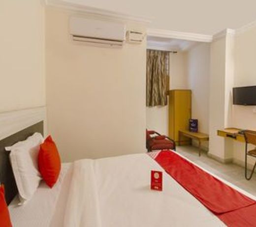 OYO 11321 Hotel Goutham Residency
