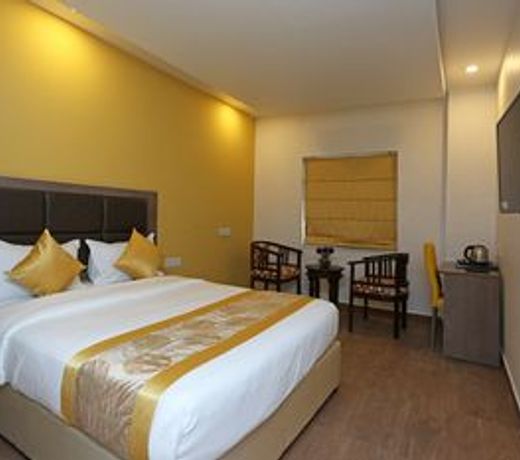 OYO 9180 Hotel Cosmopolitan