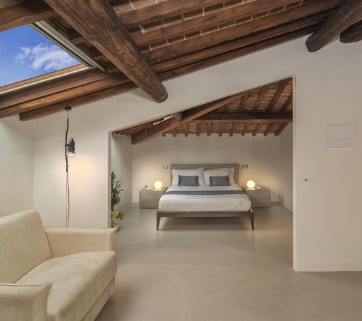 Palazzo Cini Luxury Rooms in Pisa