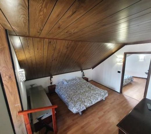Typical mountain mansarda close to Fiera Rho Milano MIND