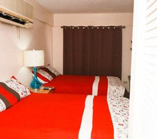 Kensington 212 Suite