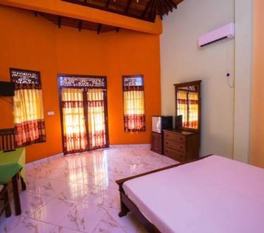 Lagoon Garden Hotel