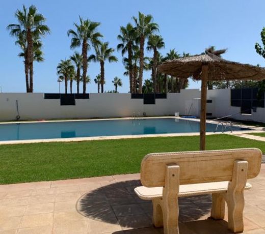 Las Terrazas - Primera línea de playa con Netflix, Disney, Movistar con todo el fútbol, series, cine y Prime Video