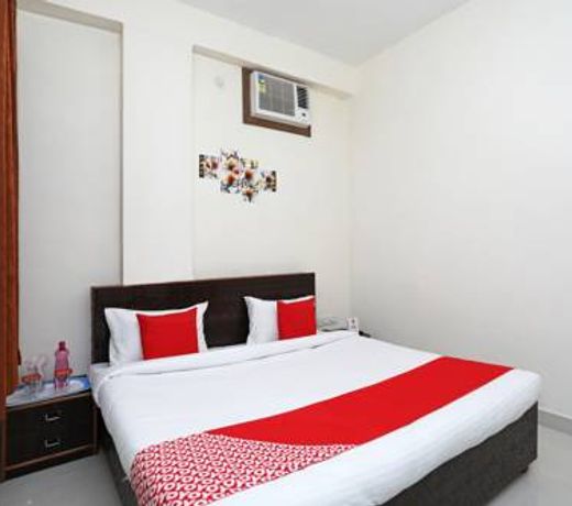 OYO 11553 Hotel Dhola Maru Residency