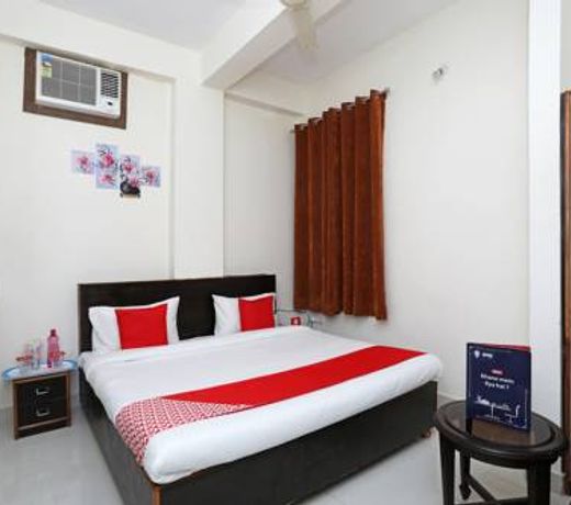 OYO 11553 Hotel Dhola Maru Residency