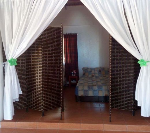 Traditional Filipino Villa In PATAR - Beachfront