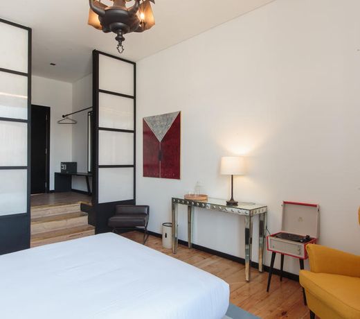 The House of Sandeman - Hostel & Suites