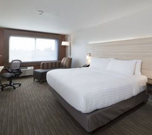 Holiday Inn Express & Suites - Kalamazoo West, an IHG Hotel