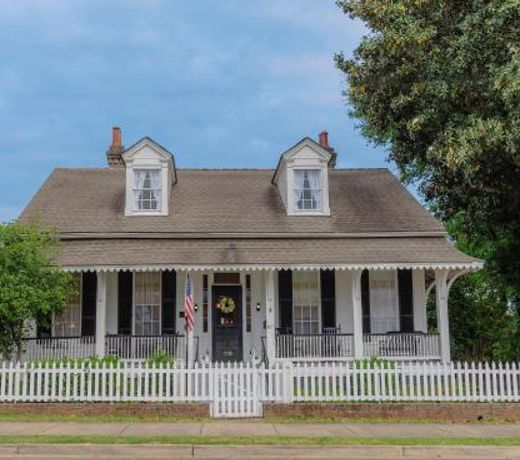 Riverboat Bed & Breakfast