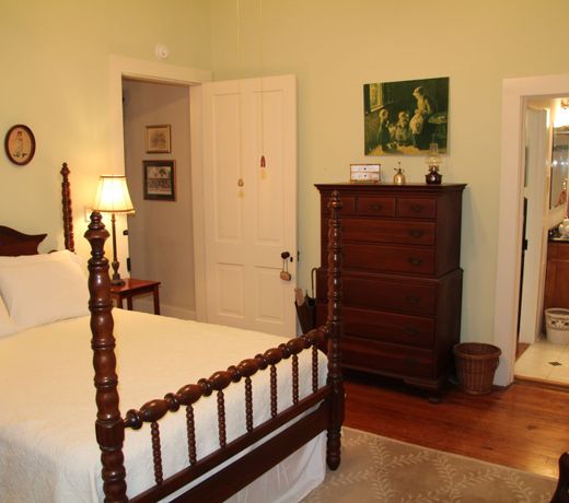 Riverboat Bed & Breakfast