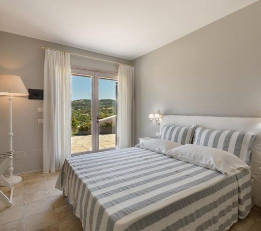 Tenuta Petra Bianca