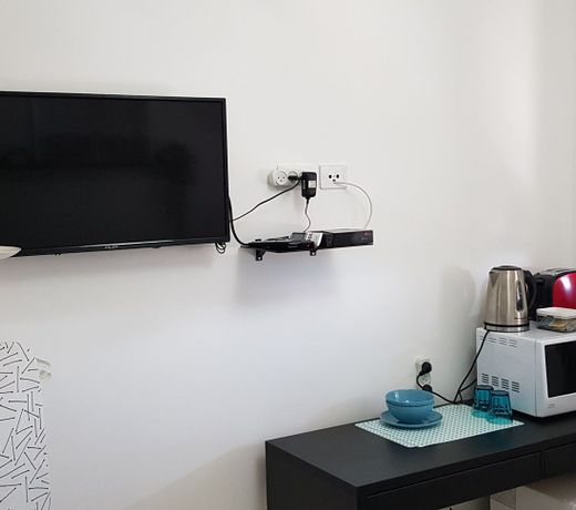 Private Bed and Bathroom in Netanya