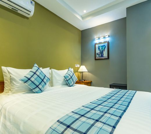 Botum Palace Hotel