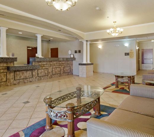 Sure Stay Plus Hotel by Best Western Quanah