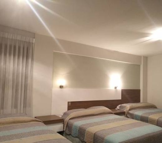 Hostal Costa De Marfil Suites & Apartamentos