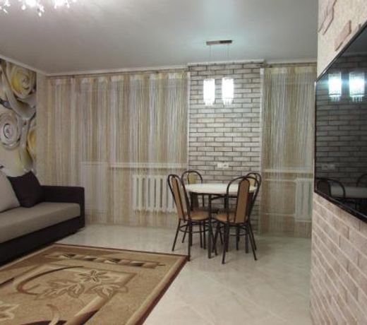 Apartment on Lenina 12