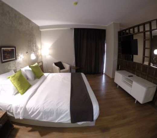 E2 Lodge Hotel