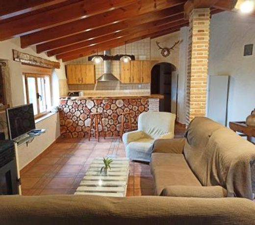 CASA RURAL "LOS CASARES"
