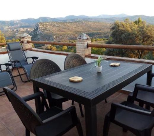 CASA RURAL "LOS CASARES"