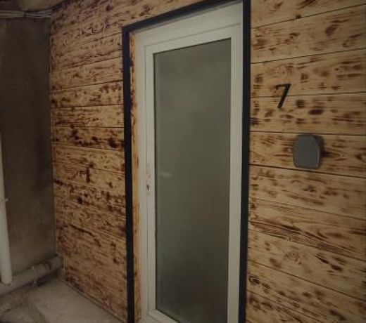 Calme en centre ville Appartement , spacieux et renove Ã  50m de la Place Carnot