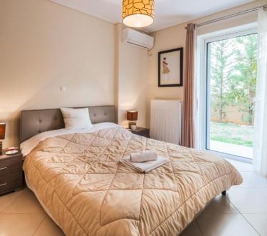 SCORPIO - DELUXE APARTMENT WITH PRIVATE GARDEN