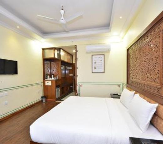 Aaram Mahal by Pachar Group