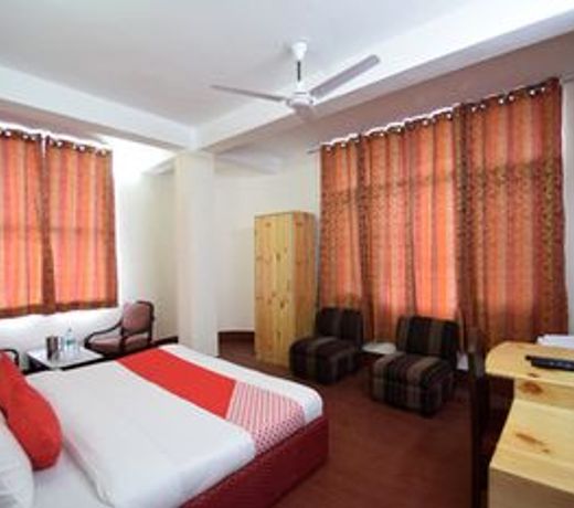 OYO 11741 Hotel Nest