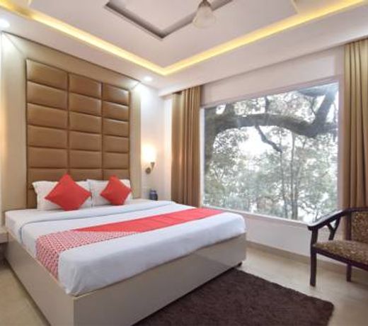 OYO 12066 Hotel Gellasenheit