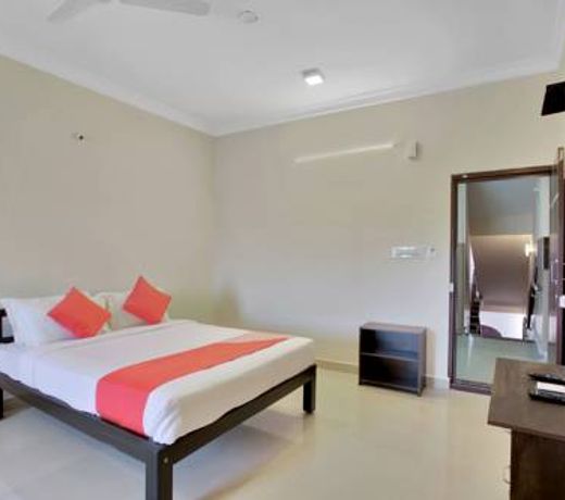 OYO 10523 Spandana Residency