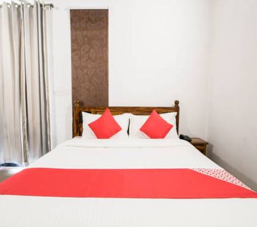 Capital O 15942 Anting Villa Hotel
