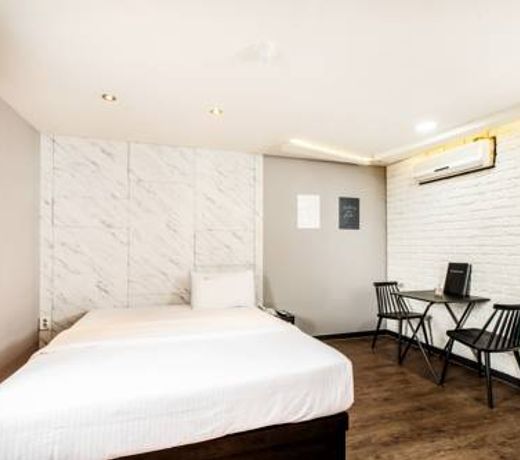 M7 Business Hotel