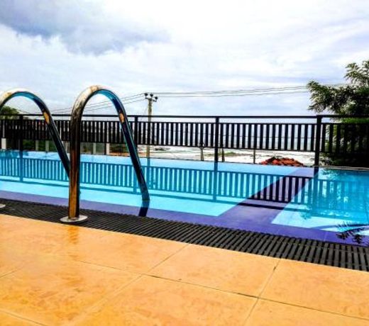 Queens Beach Hotel