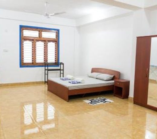 Yaarl Hostels