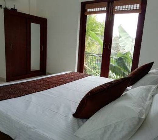 Bell Green Villa