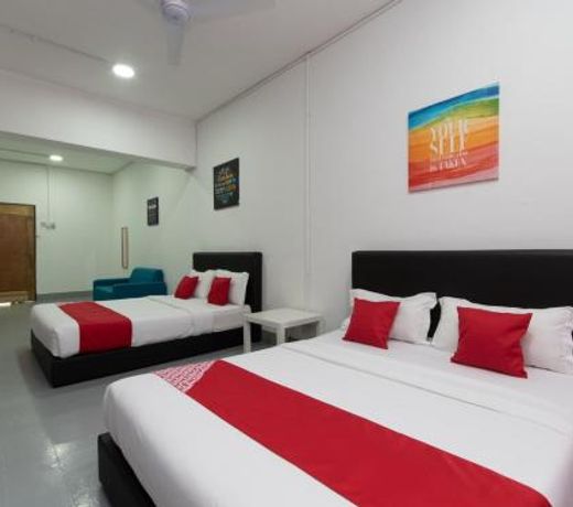OYO 43993 Madsuite