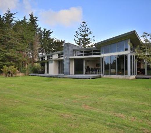 The Links Carters Beach Apartments