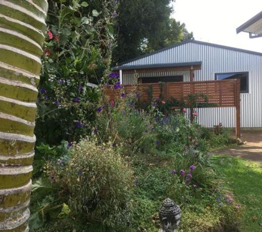 Bungalow on Bell Common