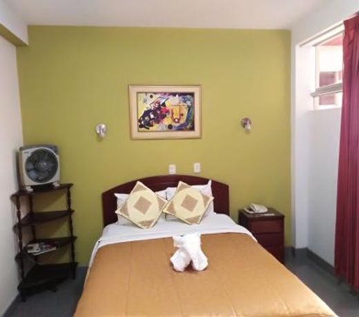 Hotel Plaza Bolognesi