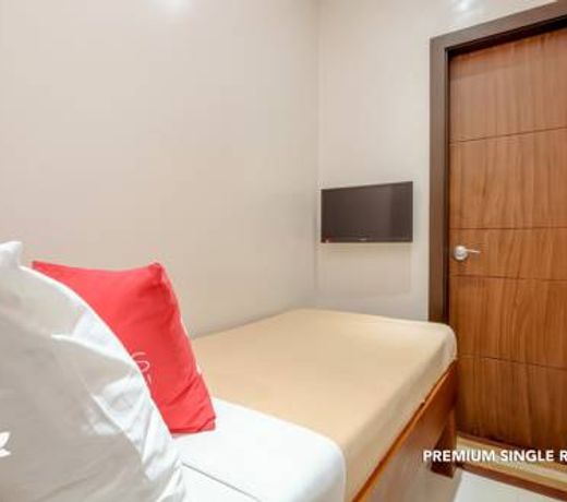 ZEN Rooms West Makati Hotel