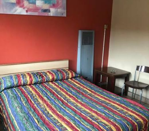 Super Inn Motel