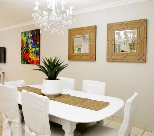 Banana palm luxury cottage