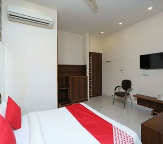 OYO 7209 Hotel Rama Palace