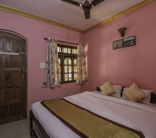 OYO 10728 Home Near Calangute Beach
