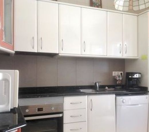 An Elegant, 4 Bedroom House in Orihuela Costa With a Swimming Pool and