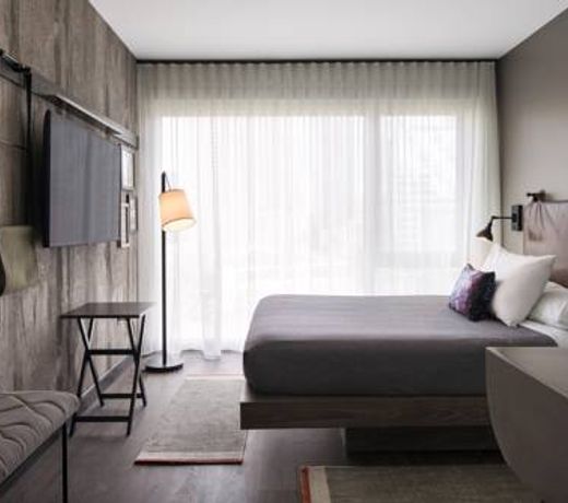 Moxy Chicago Downtown